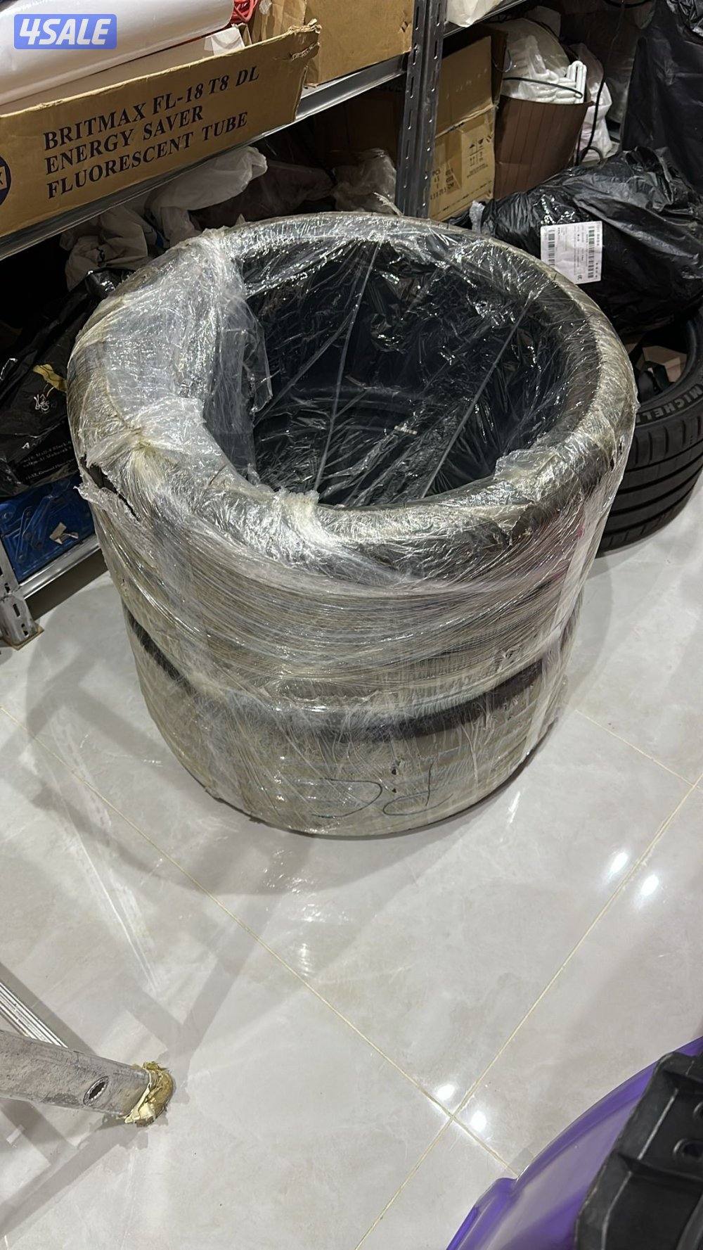 للبيع تايرين michelin pilot 4s يديد بالقراطيس يايبهم من المانيا0