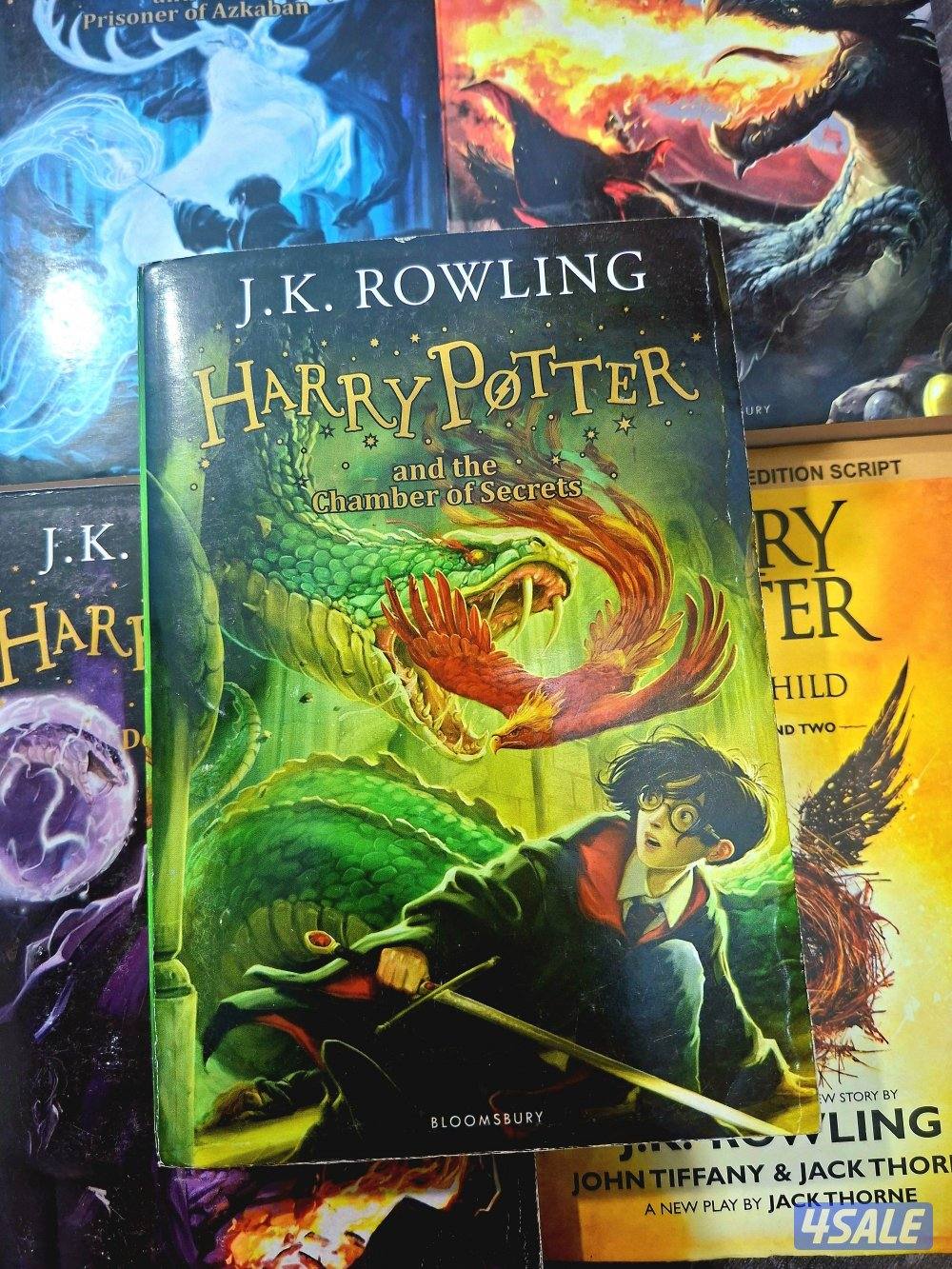 Harry potter full set + 2 free books2