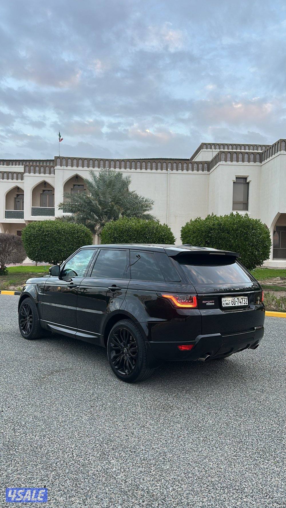 رنج سبورت قمة بلنظافة 8 سلندر4