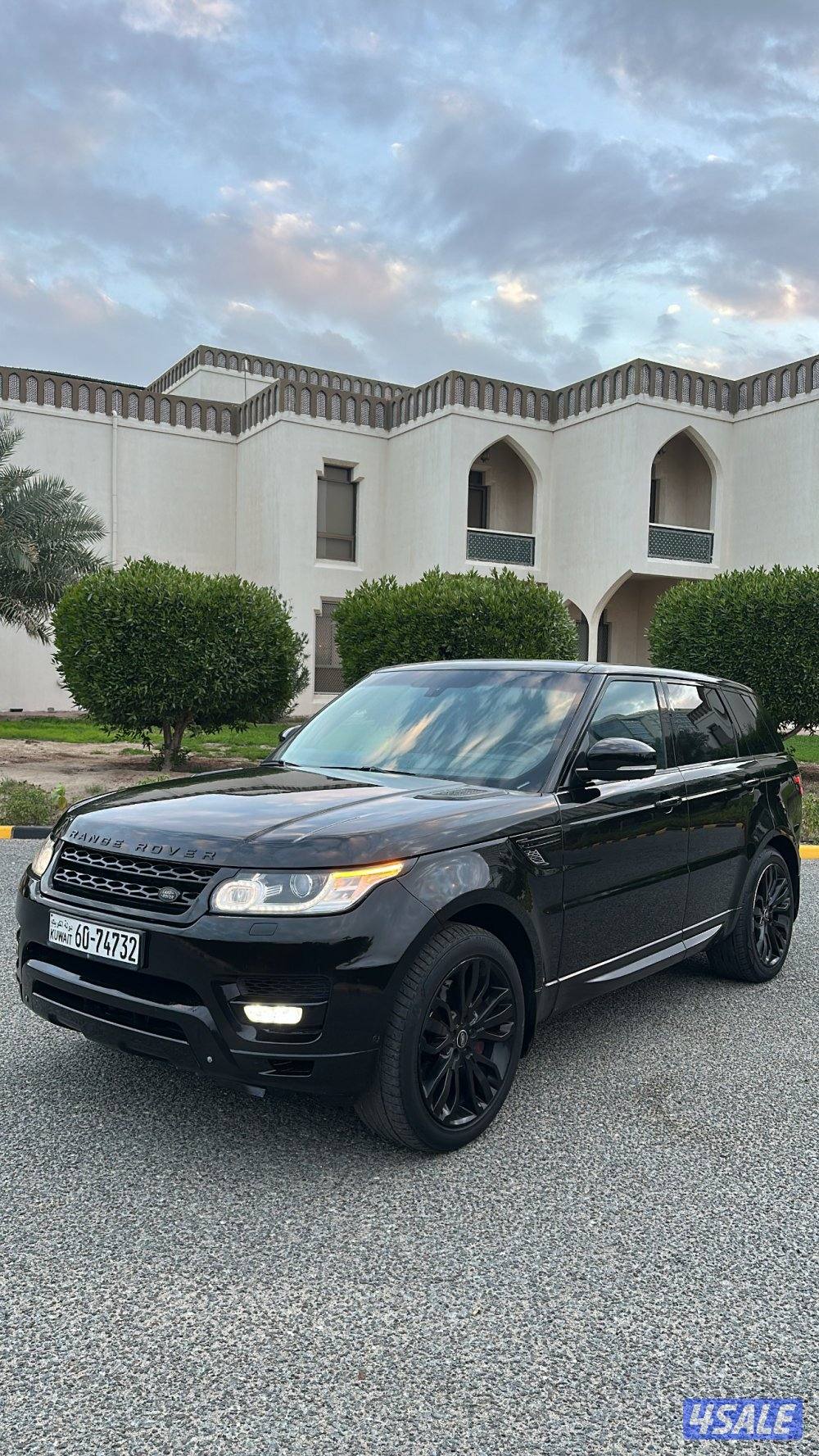 رنج سبورت قمة بلنظافة 8 سلندر10