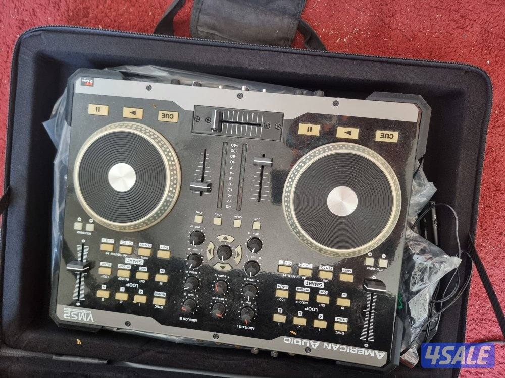 للبيع مكسر سماعه ميك مع 2دي جي الحاله ممتازه0