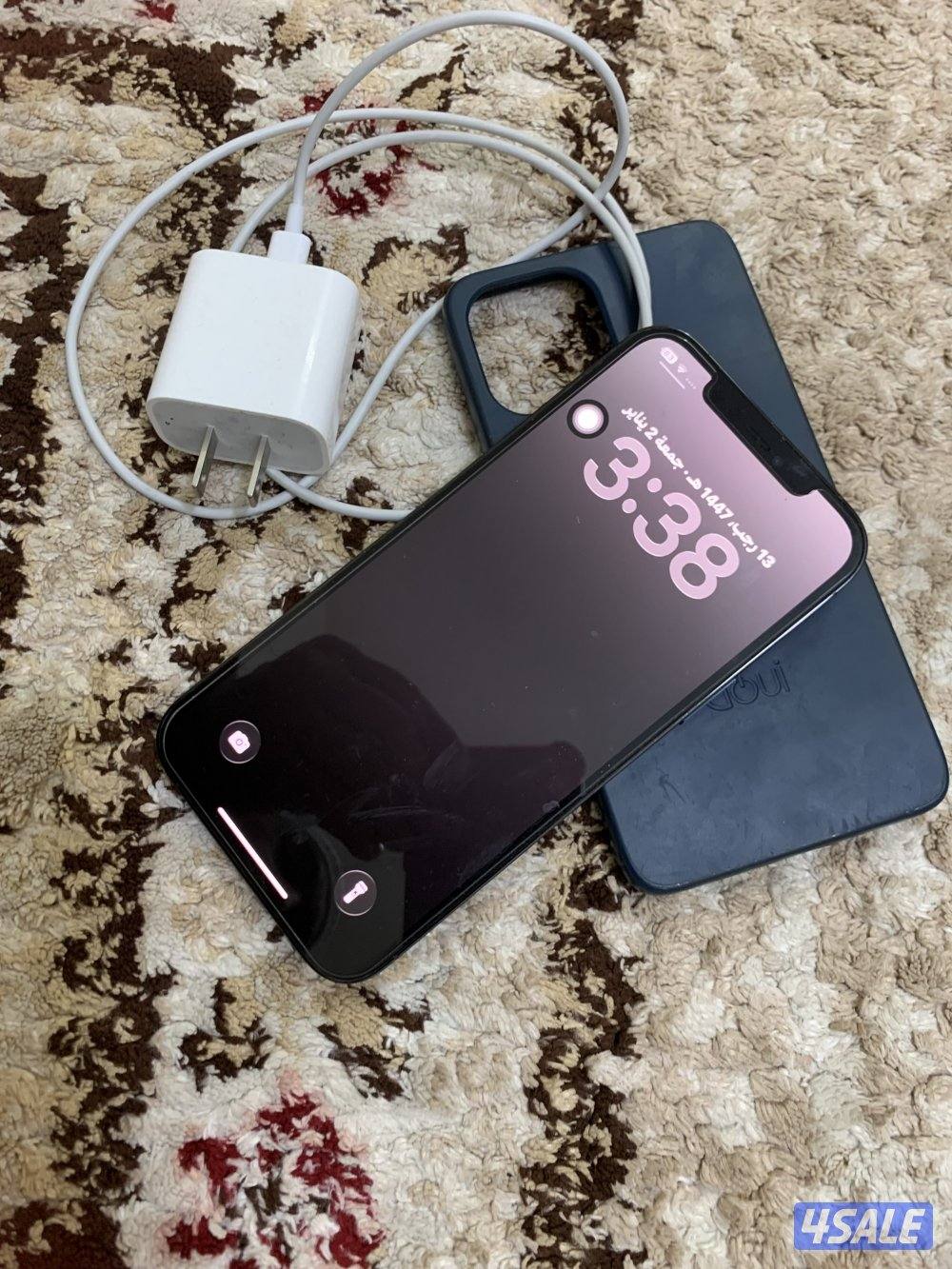 تلفون 12 برو ماكس 256 قيقا بطارية 97 نظيف وشغال تمام مع الاغراض شحن6