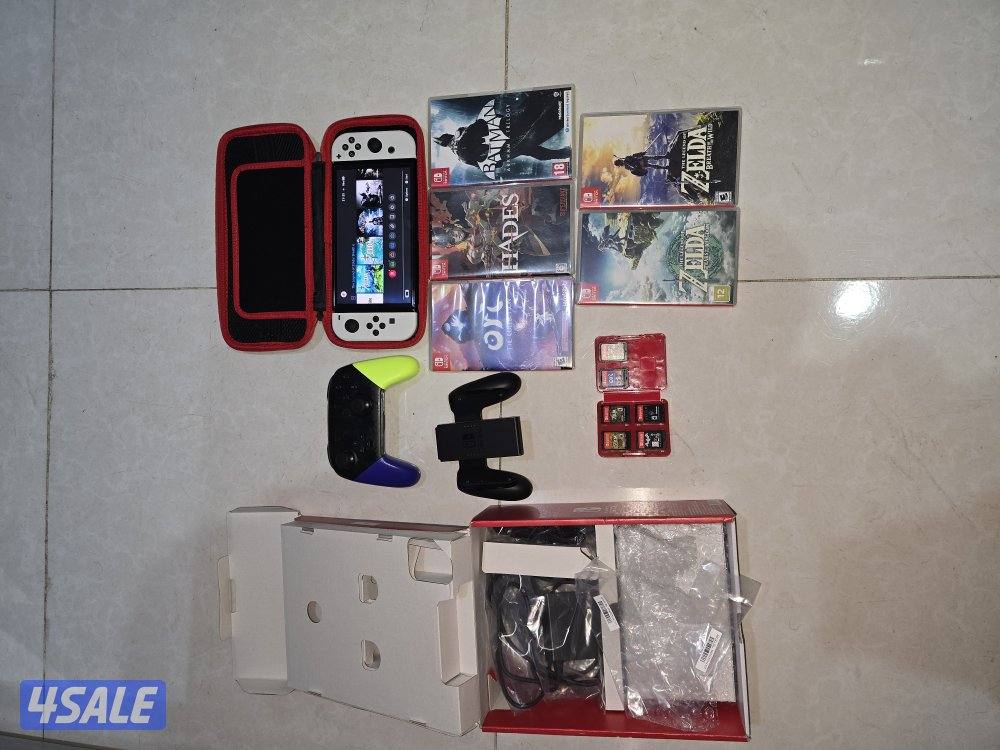 nintendo switch oled in very good condition2