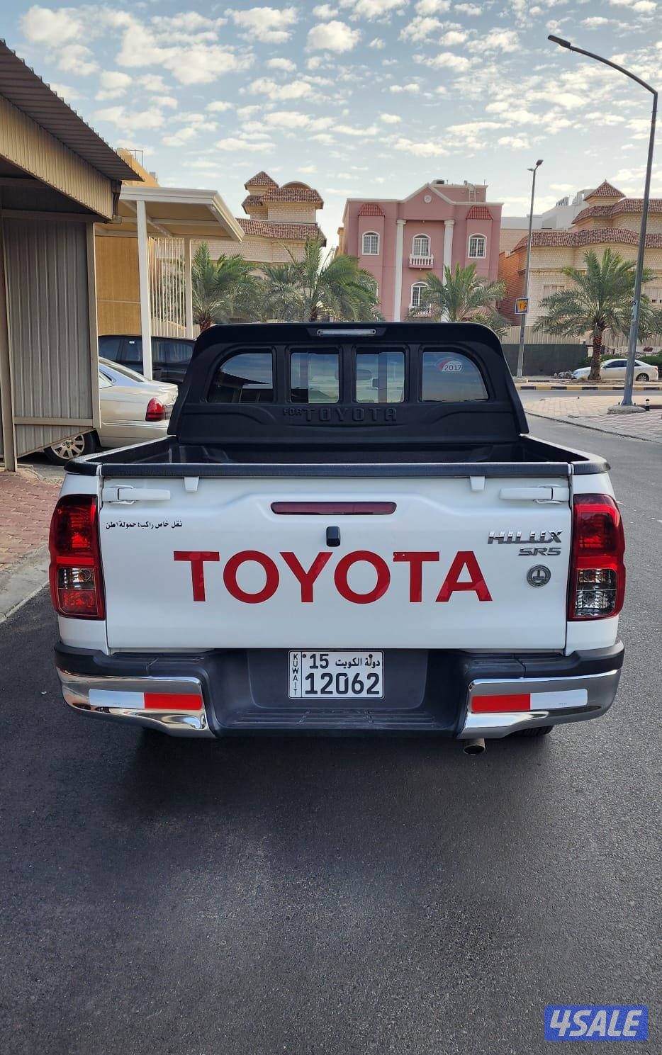 وانيت تويوتا هايلكس موديل 2017 اتوماتيك شرط الفحص عداد 934