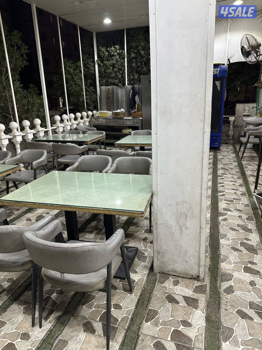 مطعم مشويات وفطاير وبسطه المطعم شغال وموقعه ممتاز جدا0