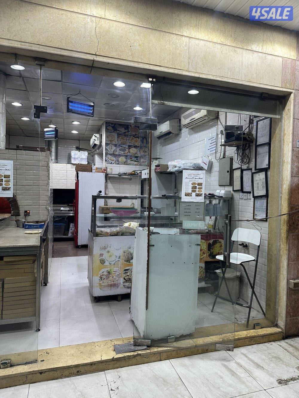 مطعم مشويات وفطاير وبسطه المطعم شغال وموقعه ممتاز جدا2