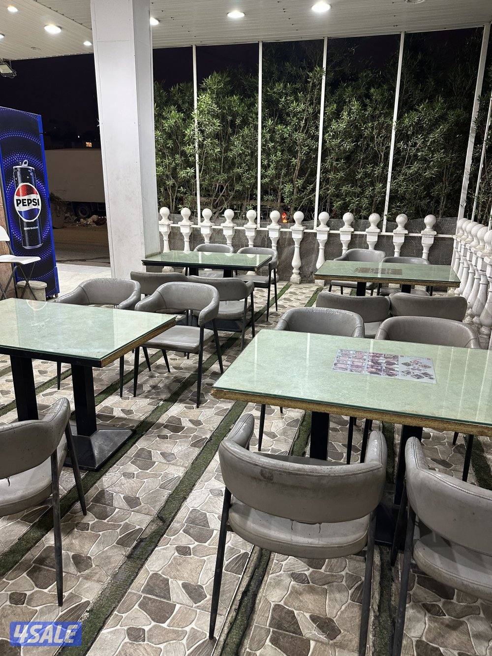 مطعم مشويات وفطاير وبسطه المطعم شغال وموقعه ممتاز جدا3