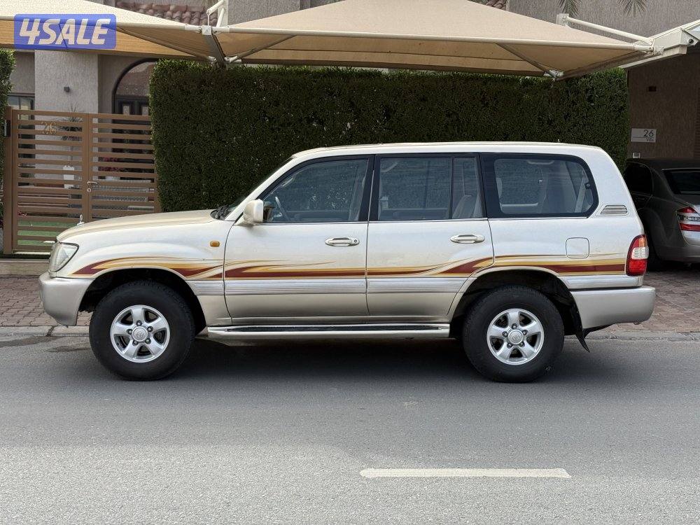 لاندكروزر وكالة2