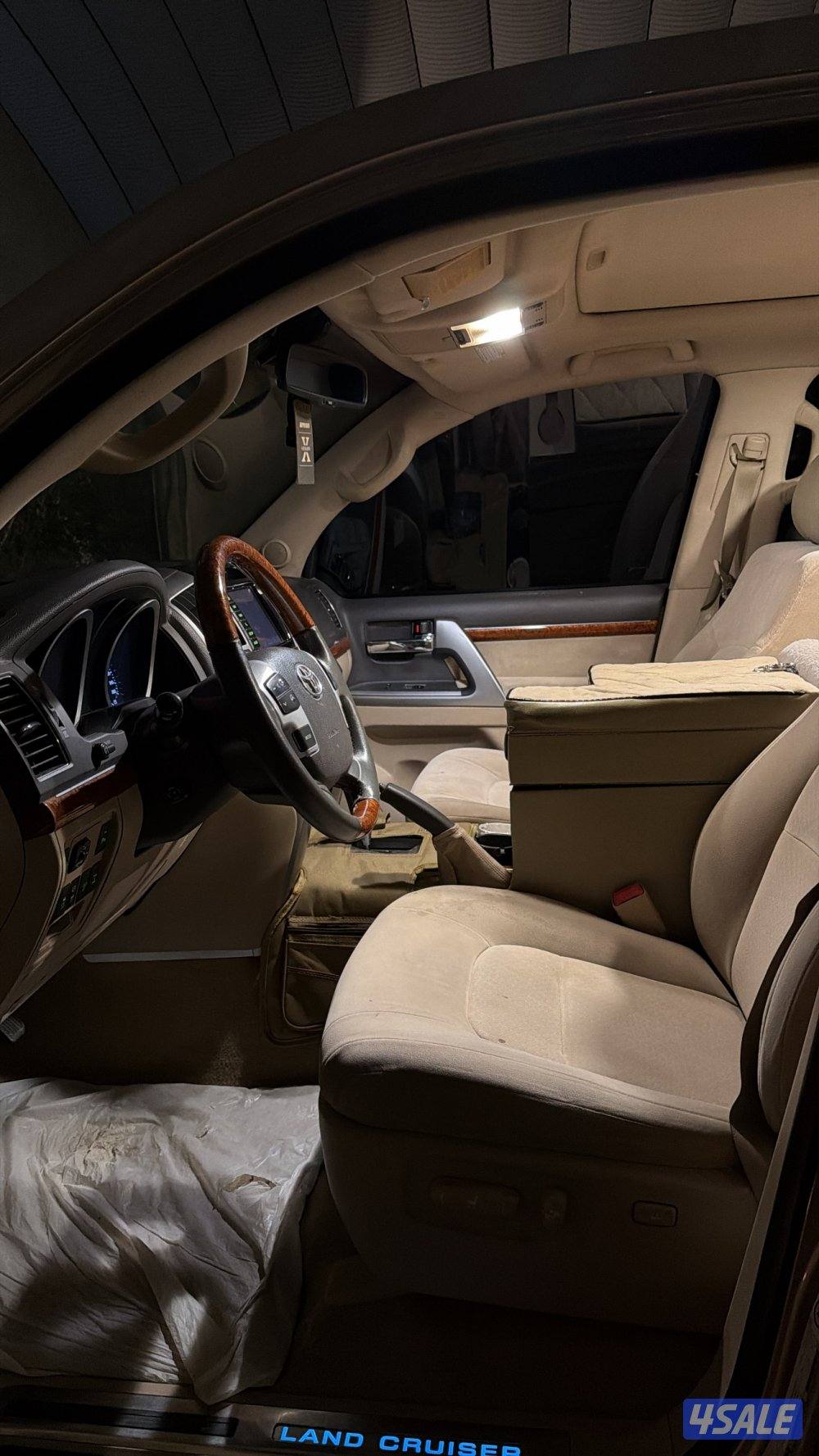 للبيع في اكس ار 5.7 موديل 2012 صبغ الوكاله1