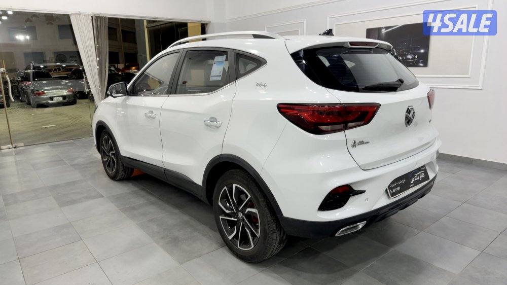 2021 MG - ZS8