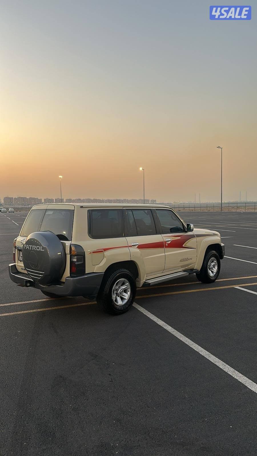 للبيع سفاري او للبدل مع كامري 2018 وفوق4