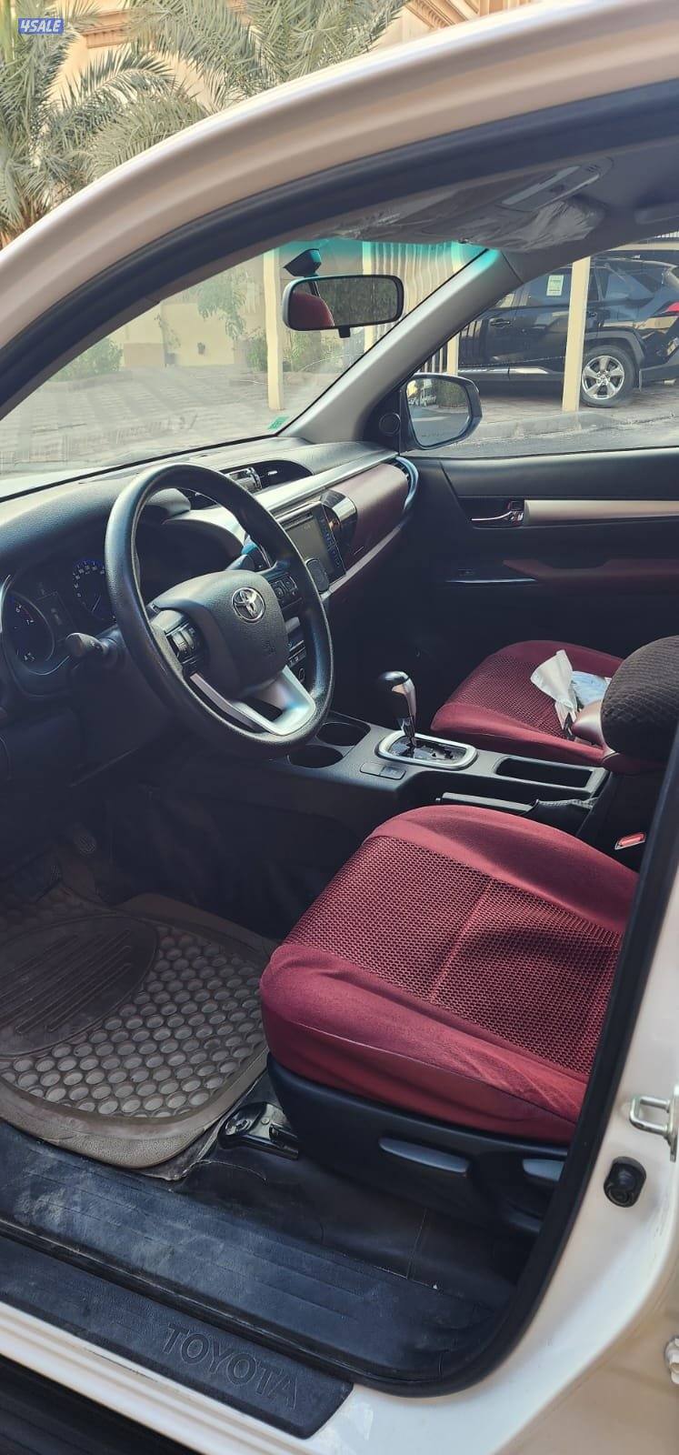 وانيت تويوتا هايلكس موديل 2017 اتوماتيك شرط الفحص عداد 937