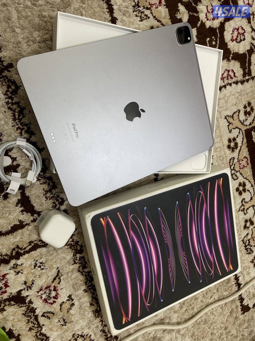 ايباد ابل برو 12.9 انش 128قيقا الجيل السادس m2بطارية 95 مع الاغراض1