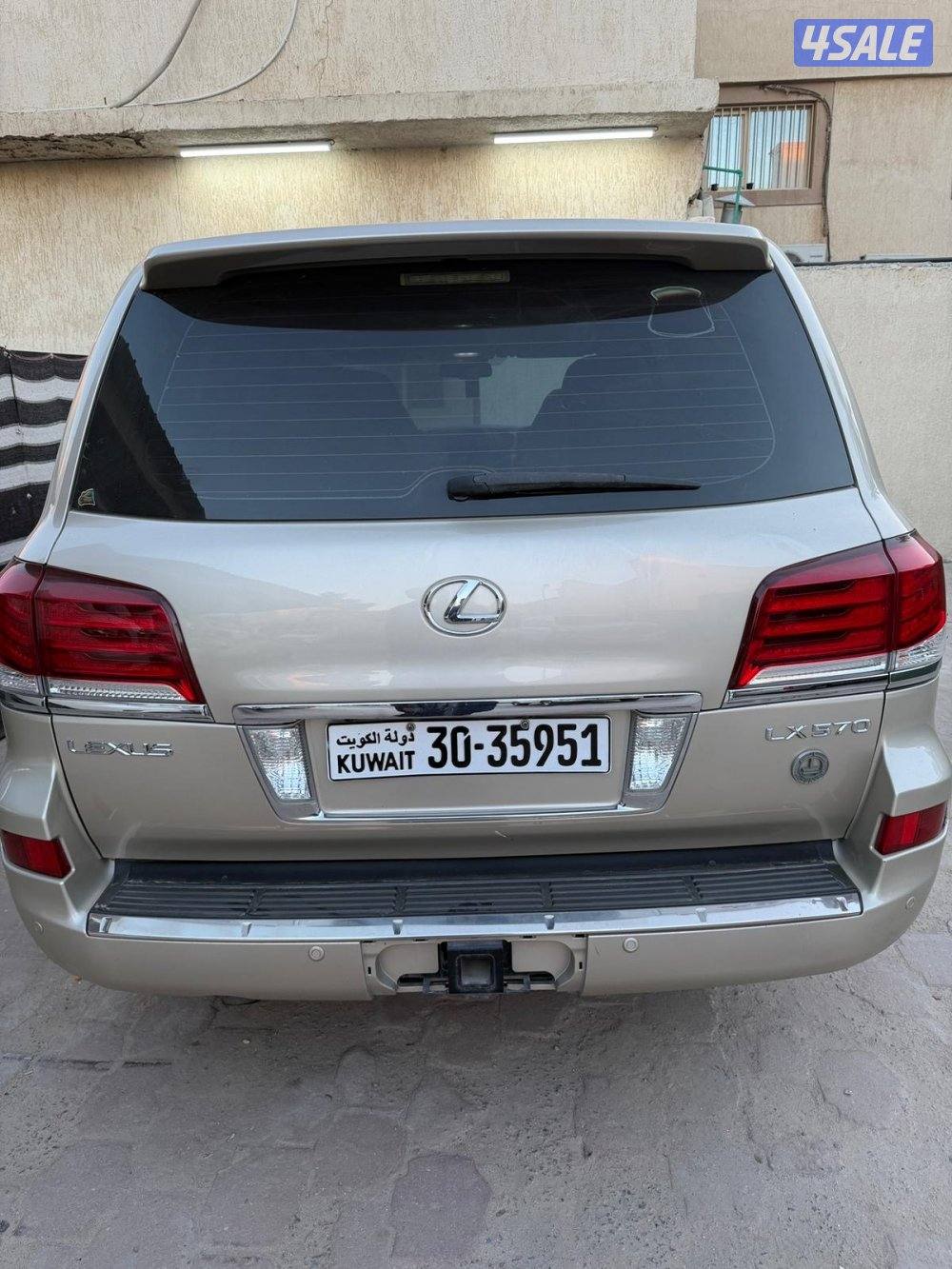 جيب لكزز 2014 الدرجه الثانيه عداد 332 شرط الفحص صبغ الوكاله3