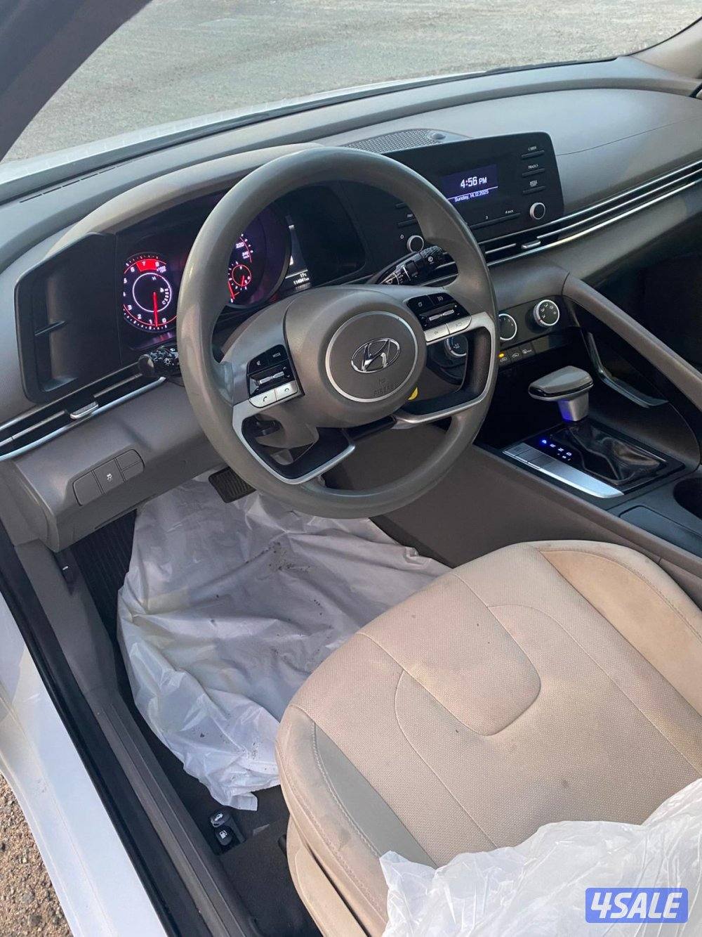 2023-hyundai-ELANTRA7