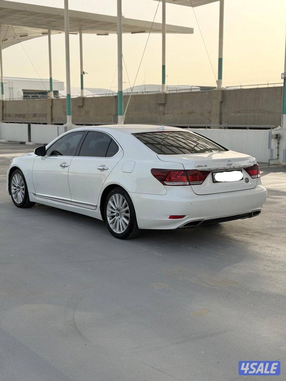 لكزس 2013 / LS460 الساير شرط الفحص السياره بحاله ممتازه5