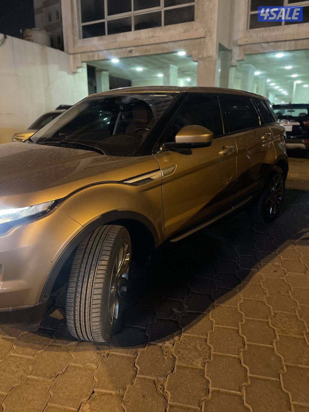 رنج روفر ايفوك قابل للمساوة بالمعقول السيارة جداً نضيفة0