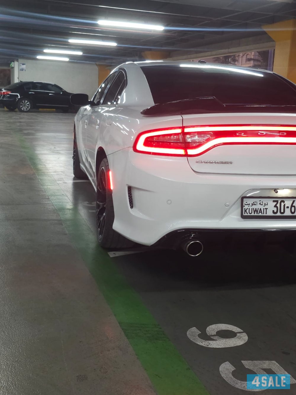 للبيع دوج شارجر 6 سلندر2