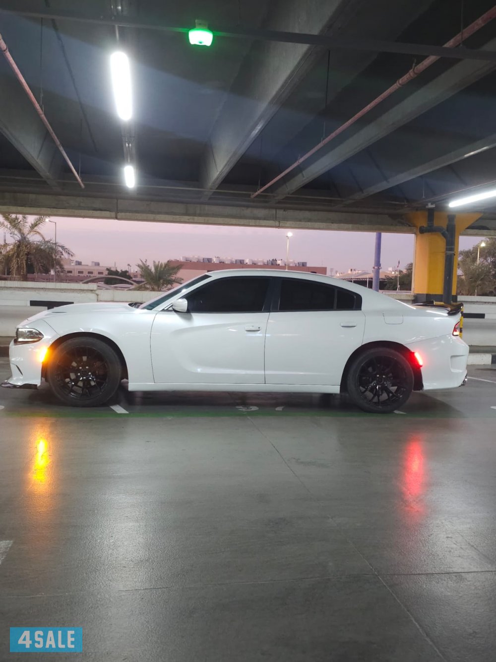 للبيع دوج شارجر 6 سلندر9