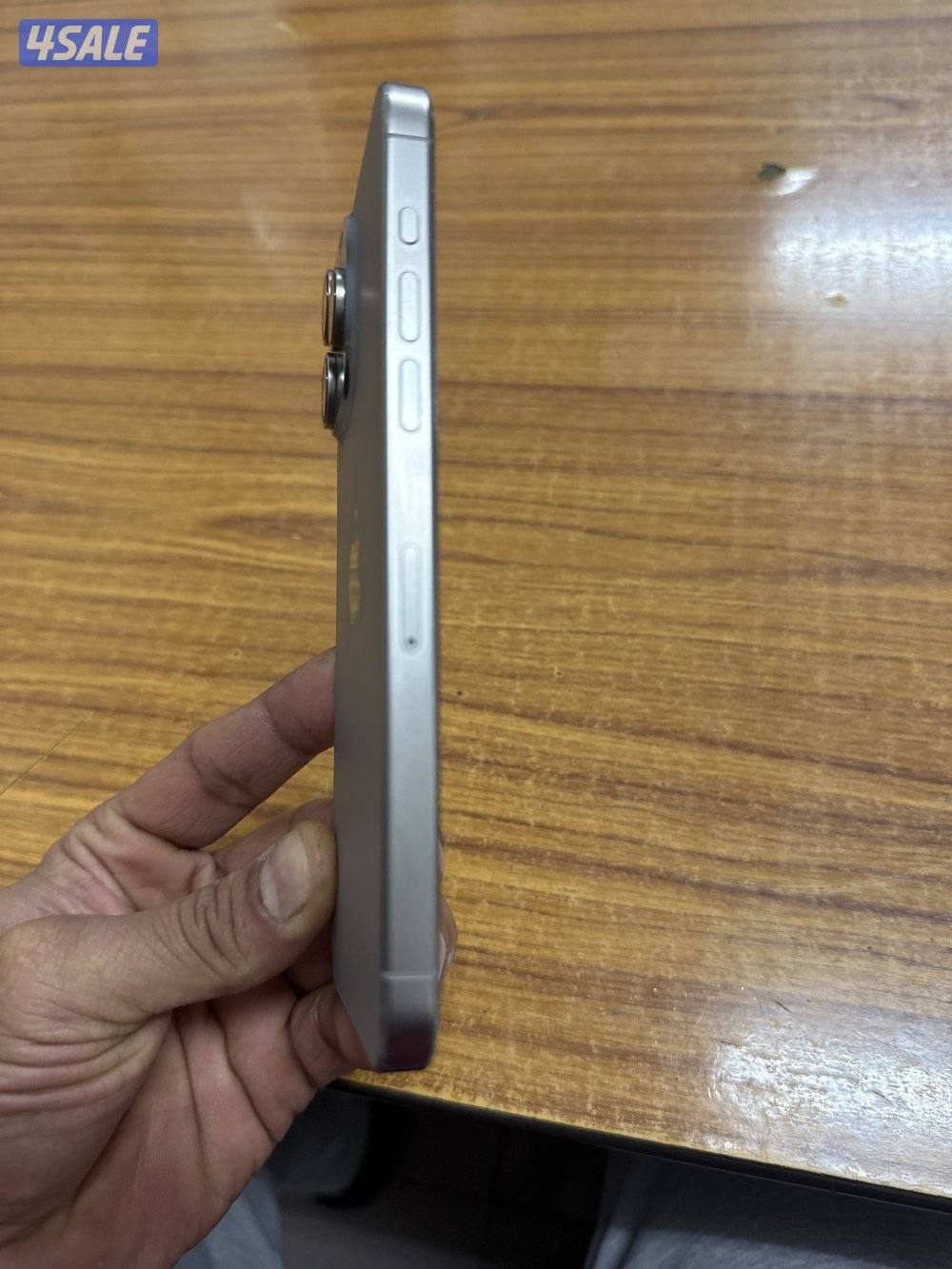 ايفوان 15بروماكس رمادي1