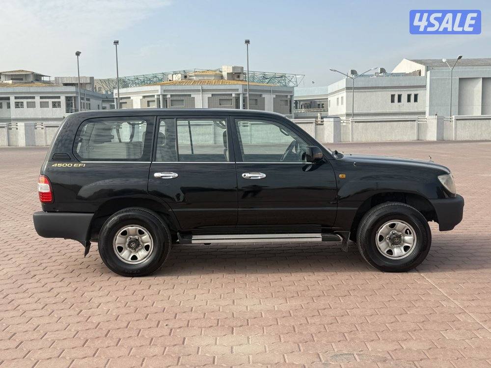 لاندكروزر الساير2