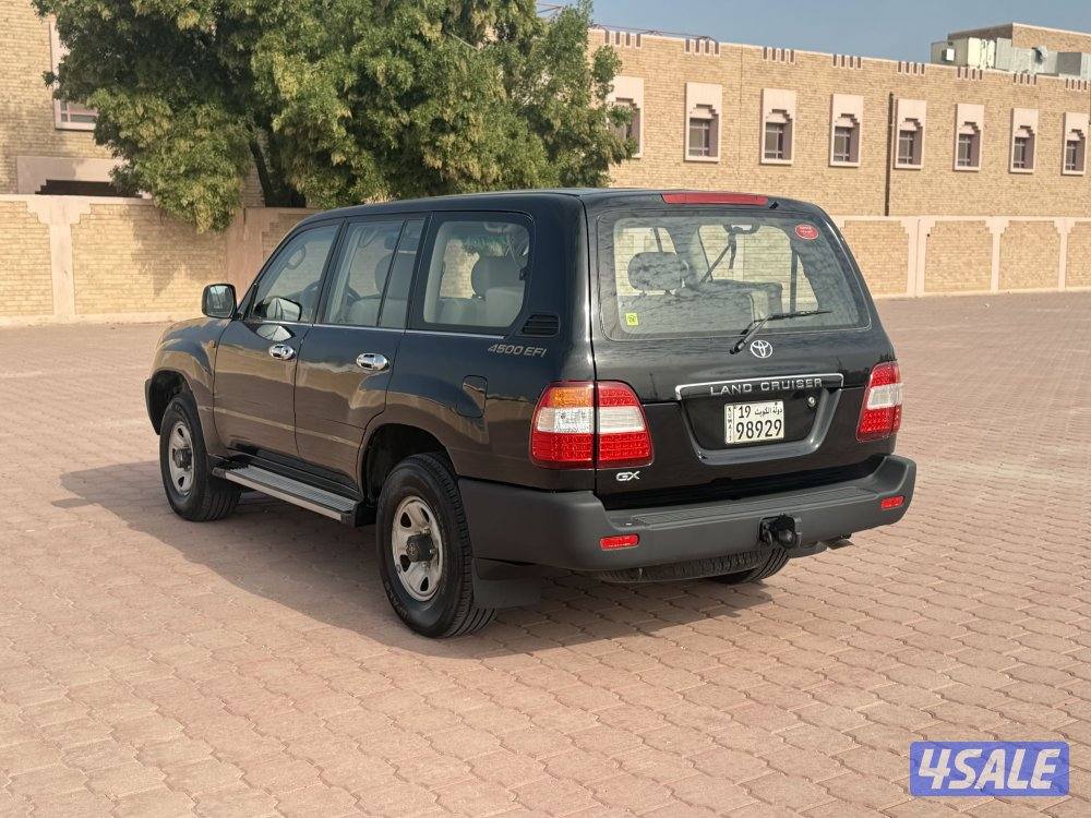 لاندكروزر الساير4