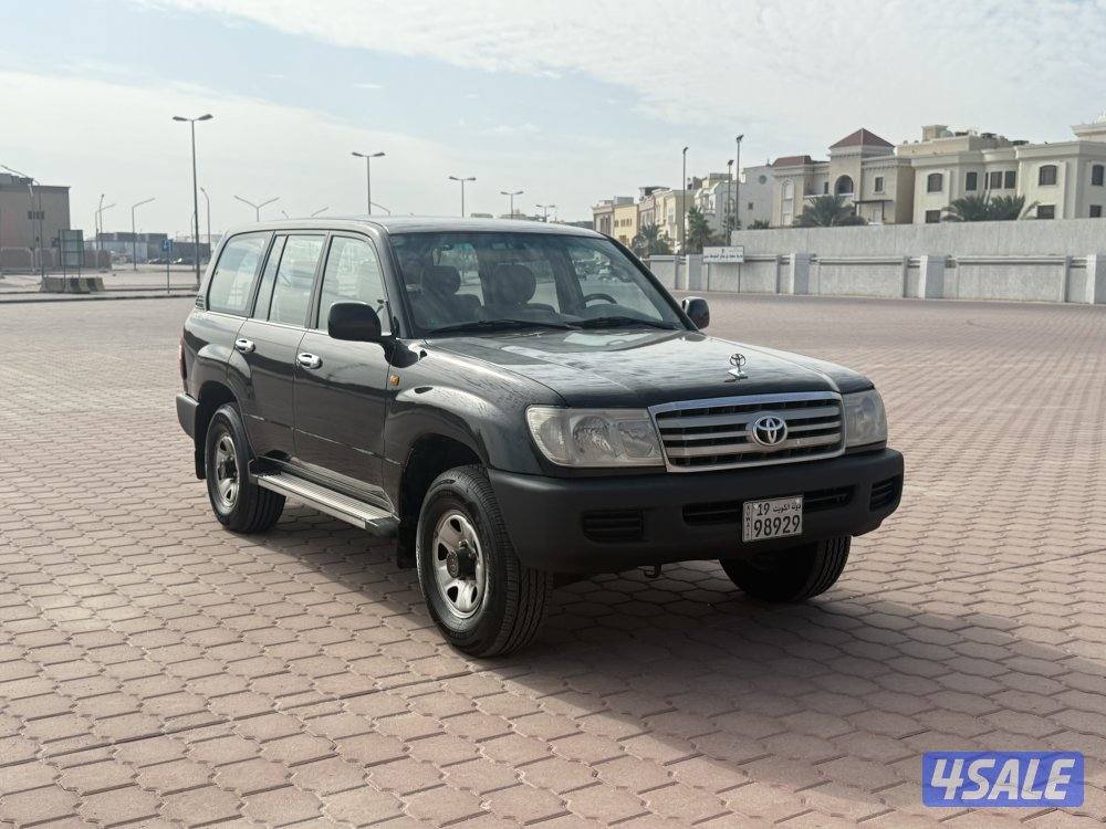 لاندكروزر الساير0