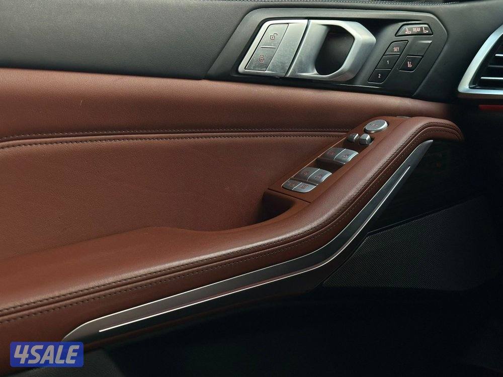 بي ام دبليوX7 INDIVIDUAL موديل2019 عداد74الف وارد الغانم سيرفس منتظم9