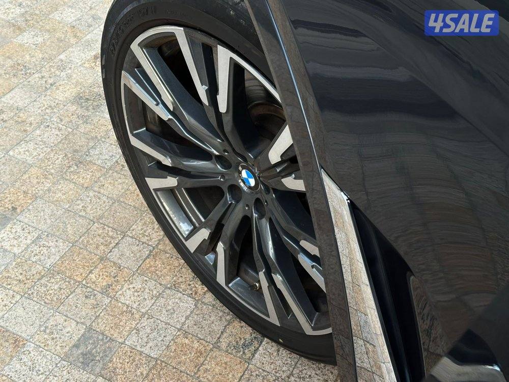 بي ام دبليوX7 INDIVIDUAL موديل2019 عداد74الف وارد الغانم سيرفس منتظم10