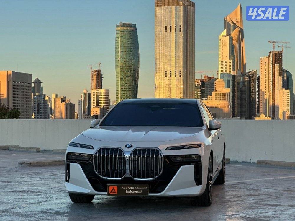 بي ام دبليو735iموديل2024 عداد17الف وارد الغانم تحت الكفاله+سيرفس مجاناً0