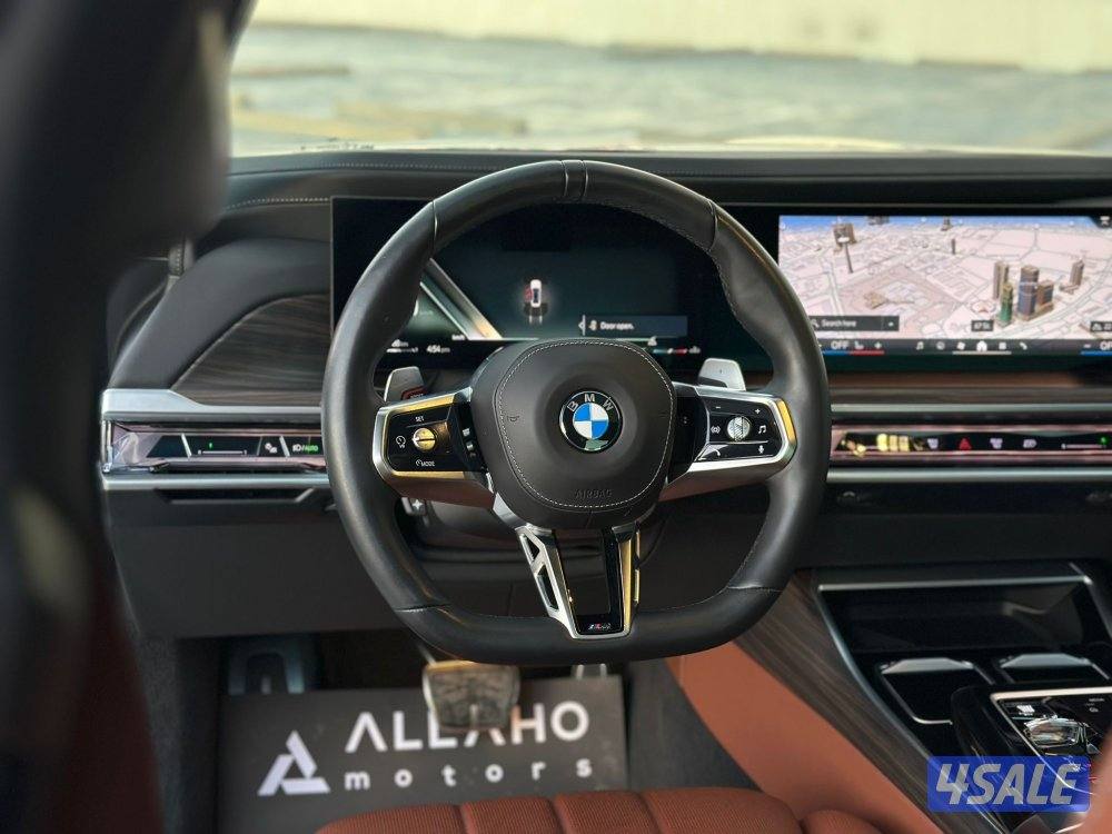 بي ام دبليو735iموديل2024 عداد17الف وارد الغانم تحت الكفاله+سيرفس مجاناً4