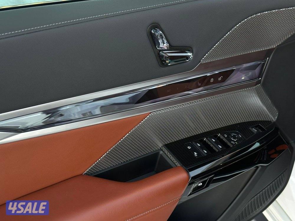 بي ام دبليو735iموديل2024 عداد17الف وارد الغانم تحت الكفاله+سيرفس مجاناً9