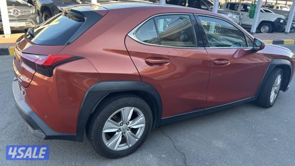 2019 ماشي 120,000  بحاله ممتازه   داخليه تان شمواه4