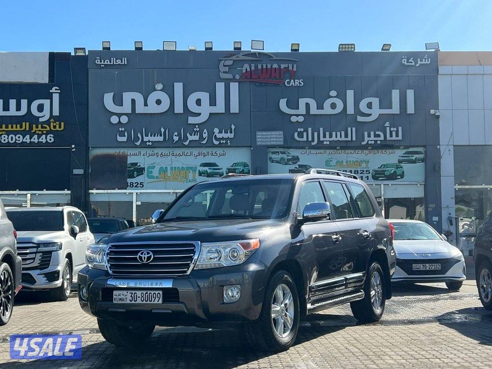 لاندكروزر GXR V8 🔥 بحالة نادرة2