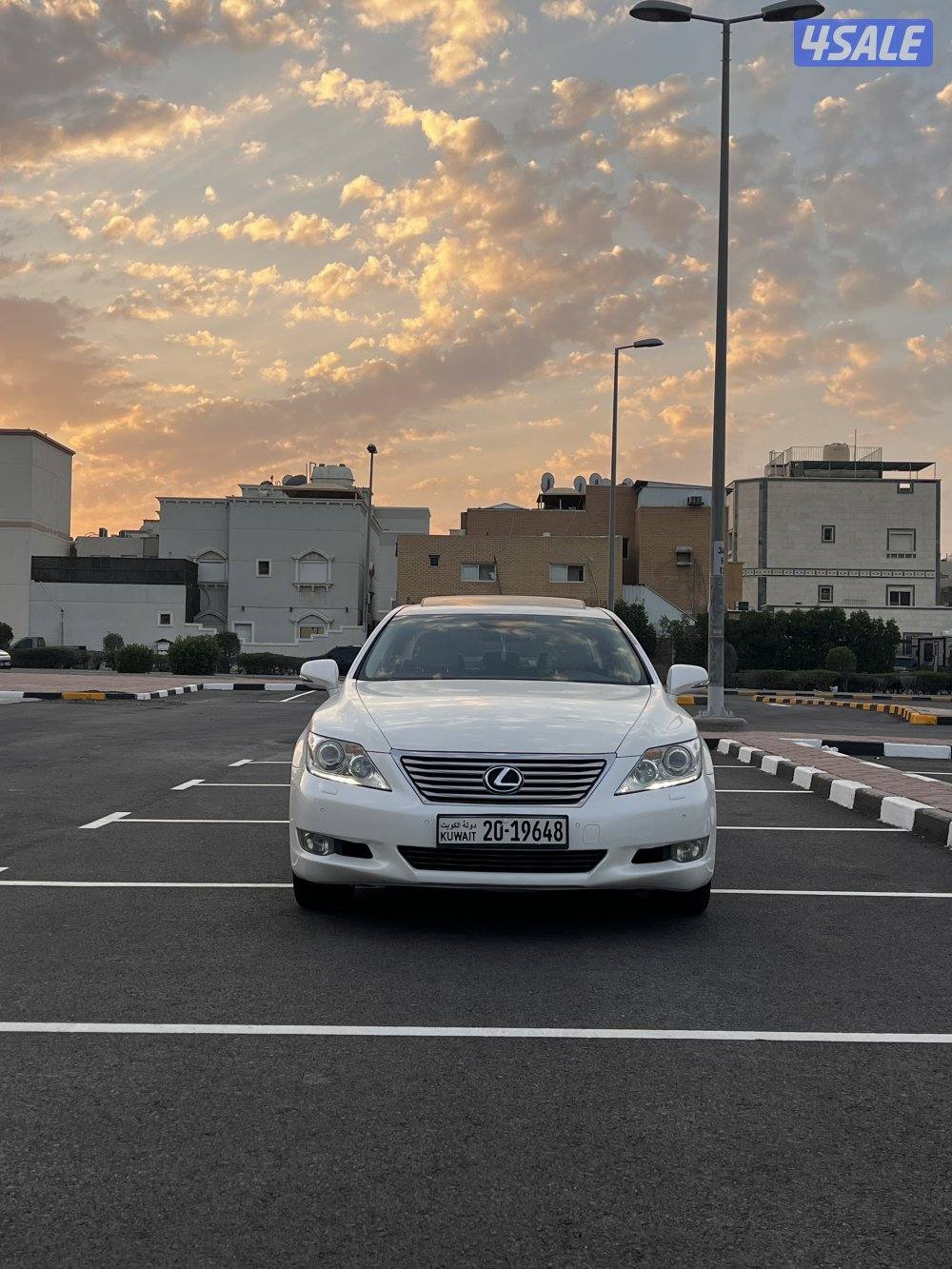 لكزس الساير 460 لارج بحالة الوكالة1