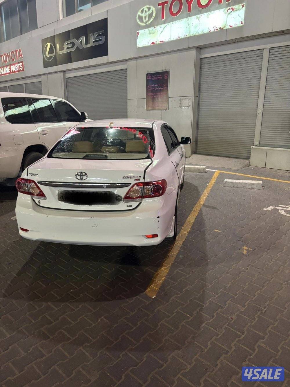 للبيع سياره كرولا 20111