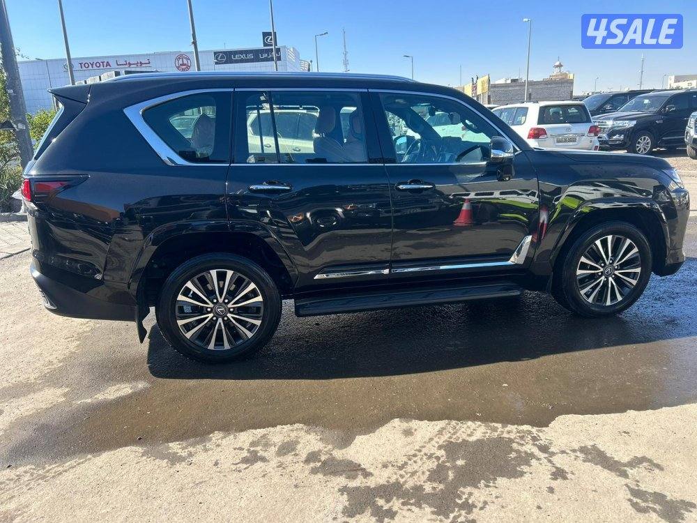 لكزس LX600 درجة ثانيه twinturbo .V6 موديل 2024 ماشى 48.000 k.m3