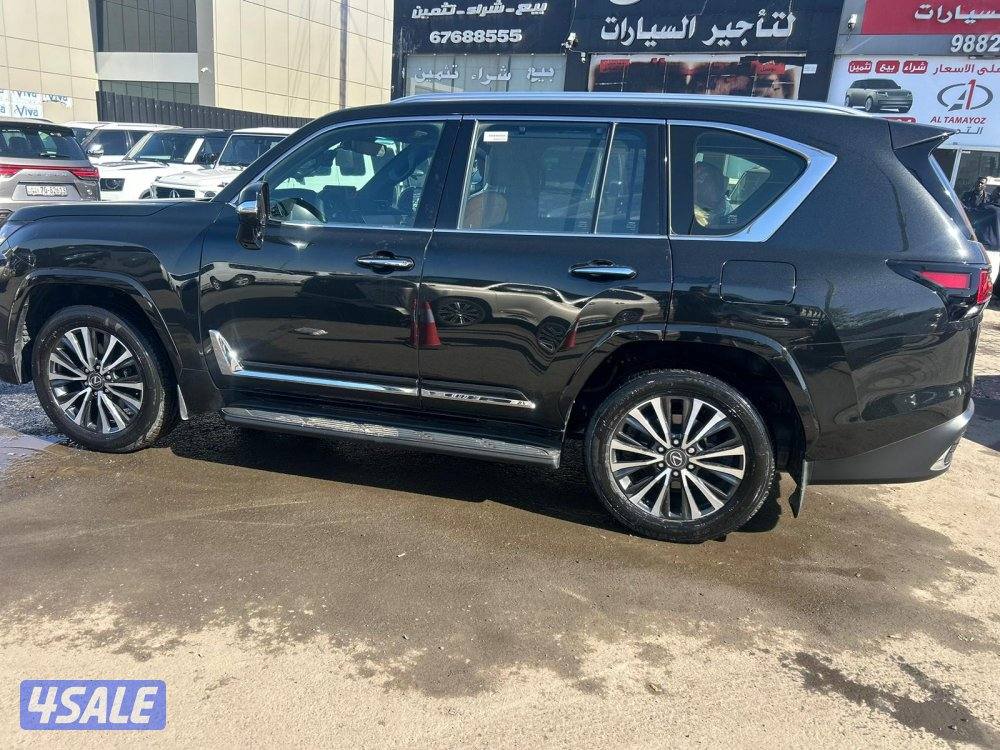 لكزس LX600 درجة ثانيه twinturbo .V6 موديل 2024 ماشى 48.000 k.m2