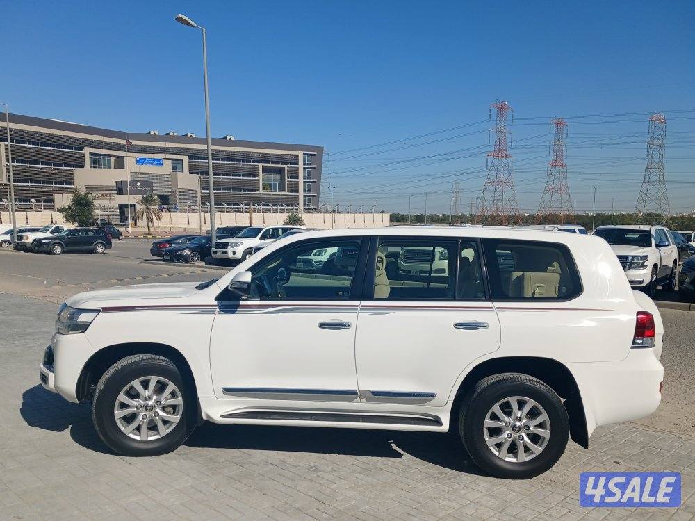 لاند كروزر GXR موديل 2021 صبغ الوكالة3