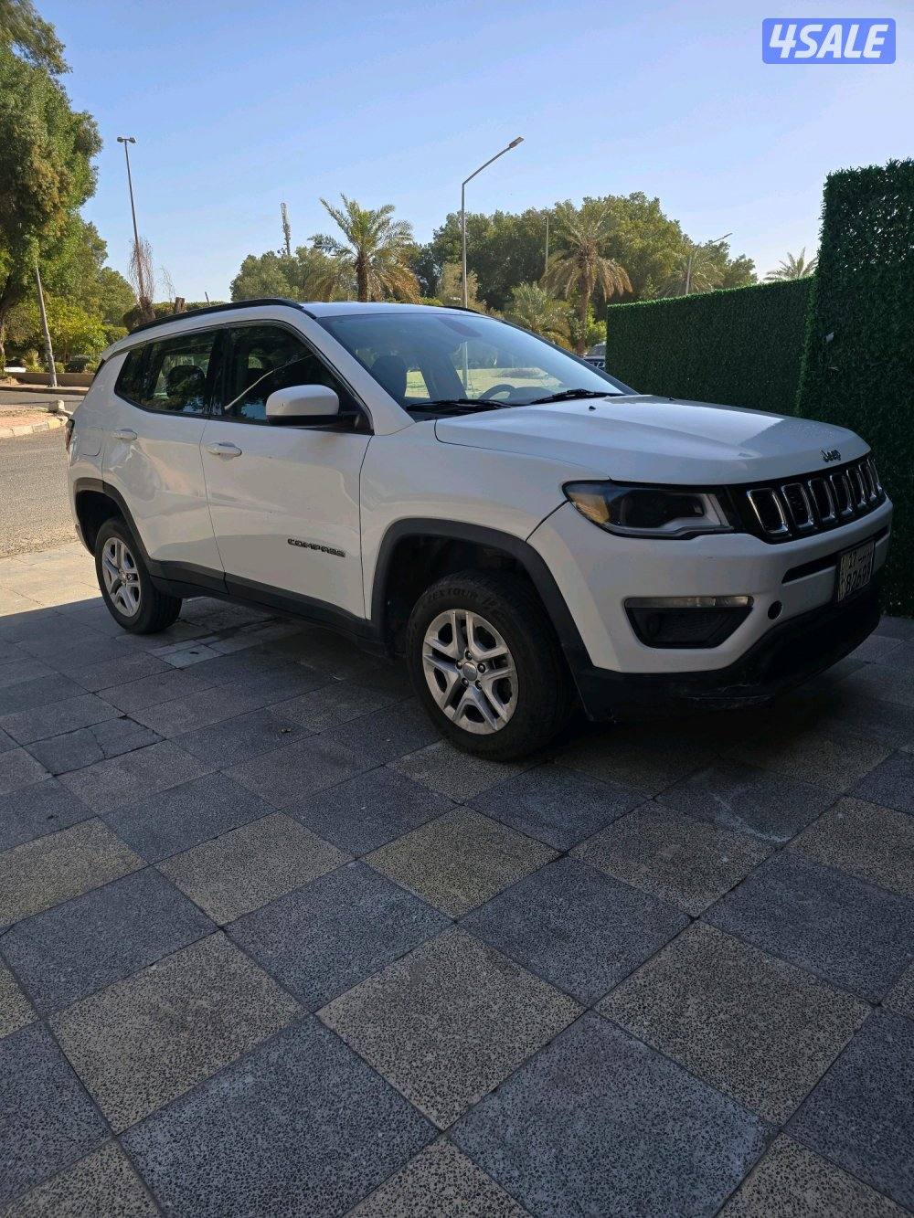 كومباس 2019 ابيض فيها ضربة شاصي معدله   محركات شغال0