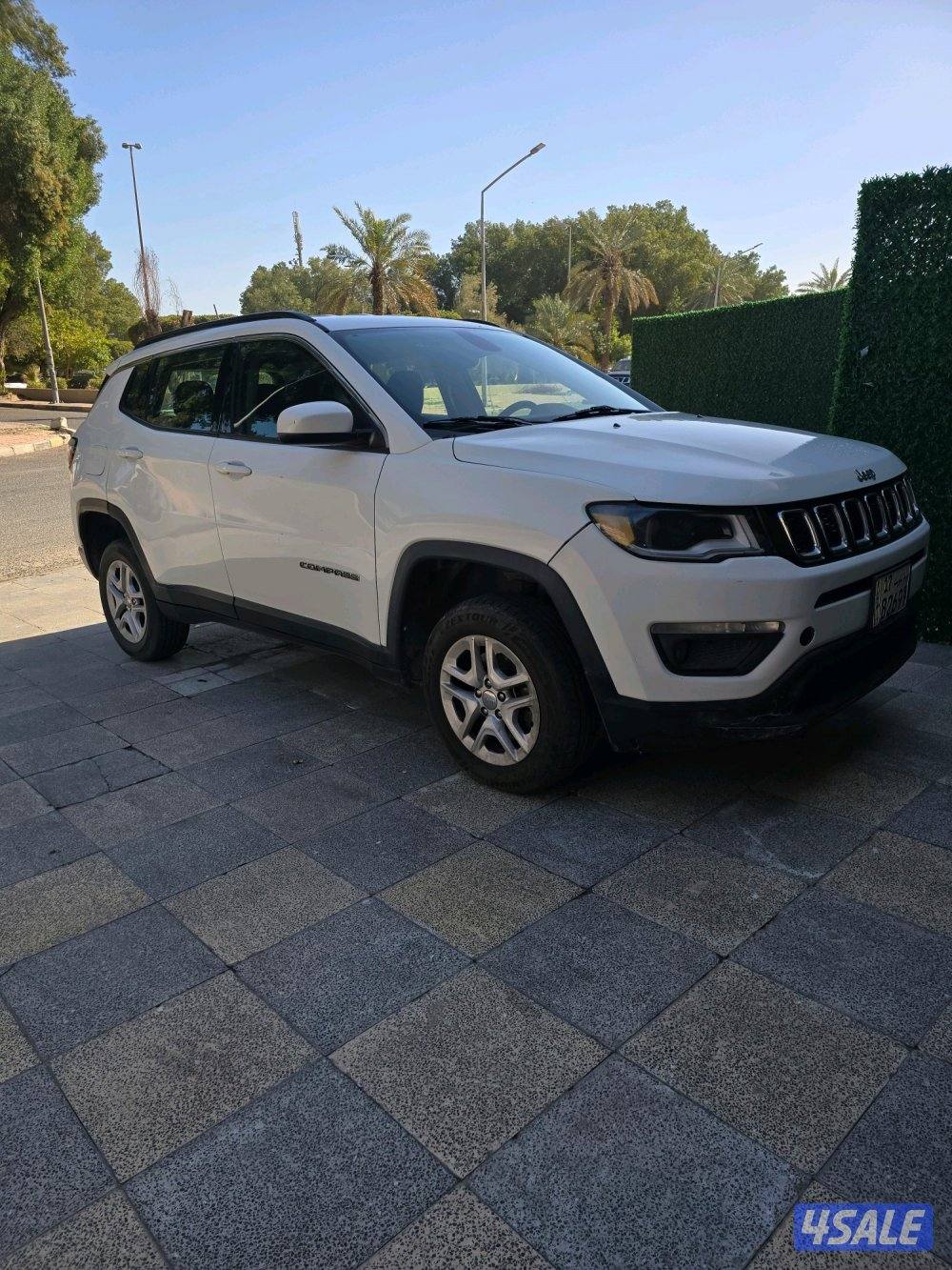 كومباس 2019 ابيض فيها ضربة شاصي معدله   محركات شغال5