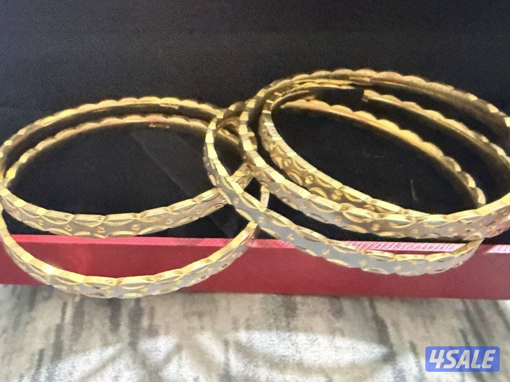 اكسسوارات نسائية متنوعه ماركات مختلفه6