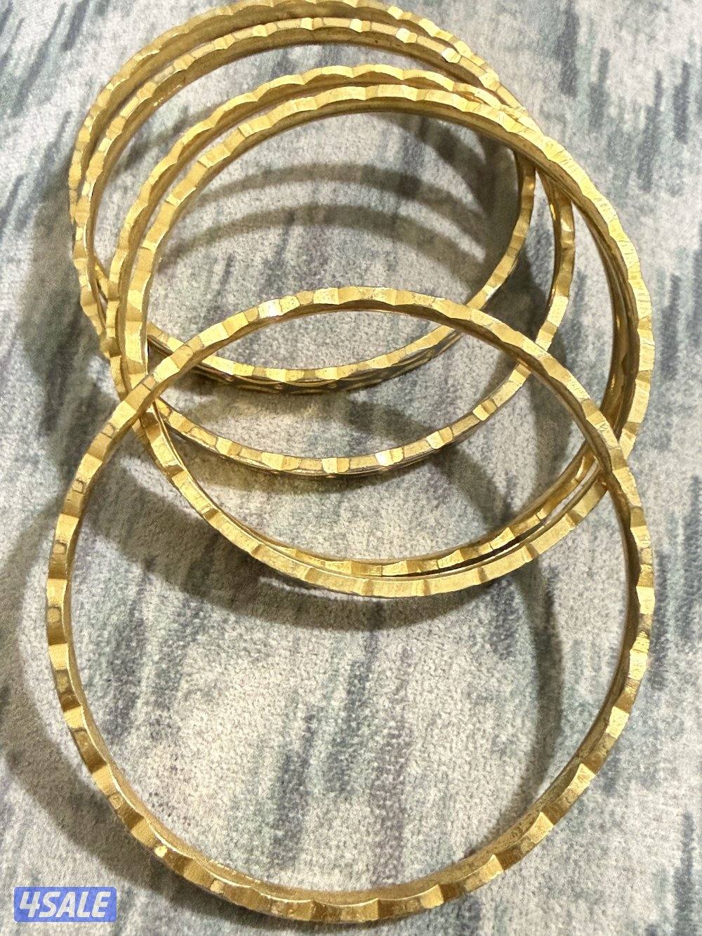 اكسسوارات نسائية متنوعه ماركات مختلفه8