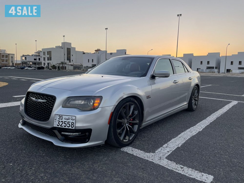 للبيع كرايزلر SRT8  20121