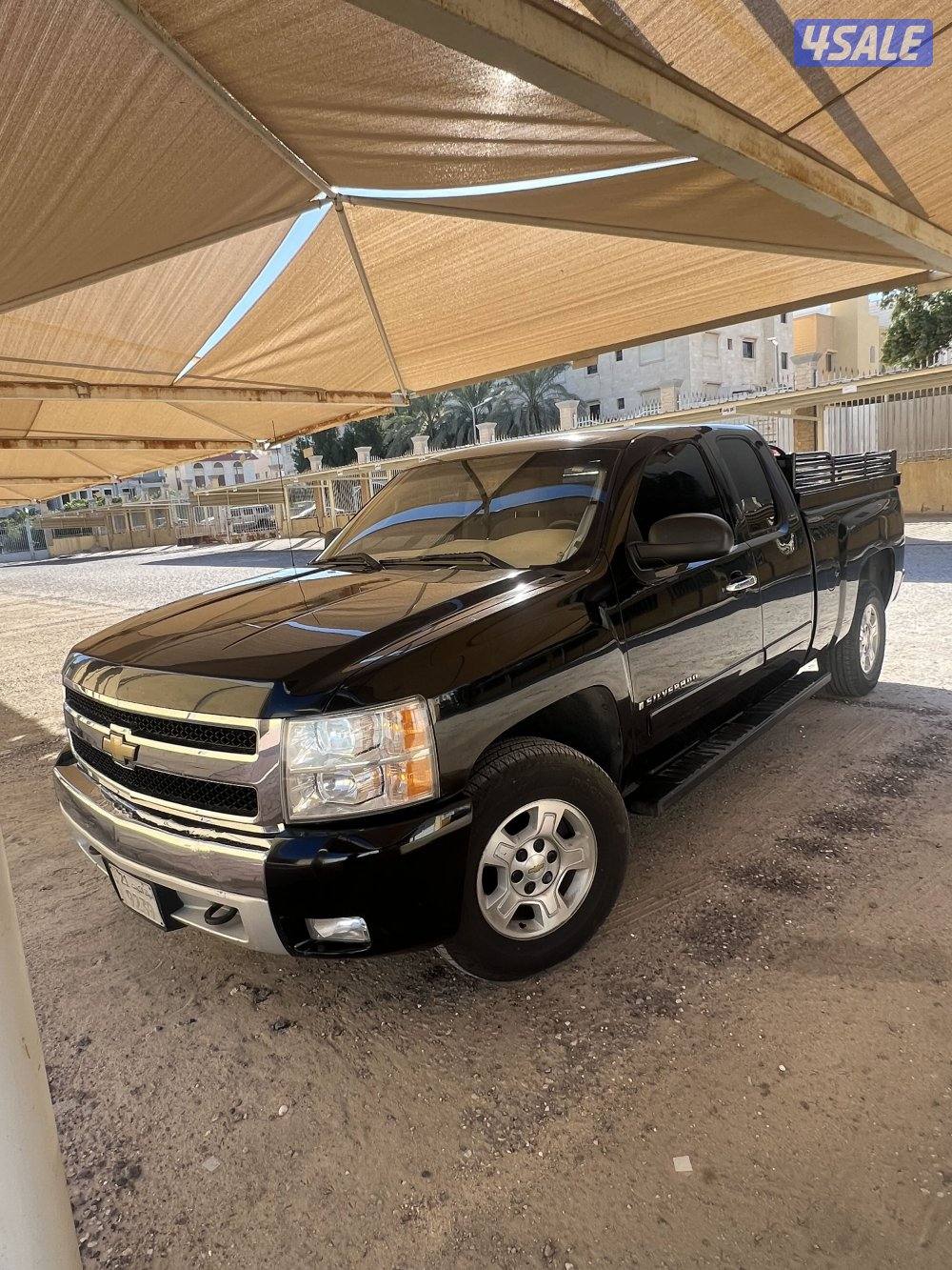 وانيت بدون دبل تواير جديده والسيارة نظيفه جداً واستعمال ممتاز غمارة ونص0