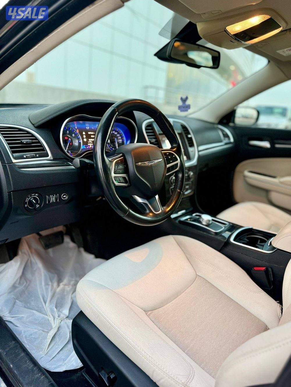 كرايزلر C300 V64