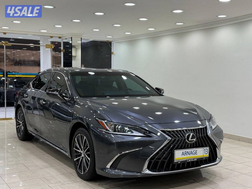 لكزس ES250 وكالة تحت الكفالة موديل ٢٠٢٣ عداد ١٦ الف كيلو0