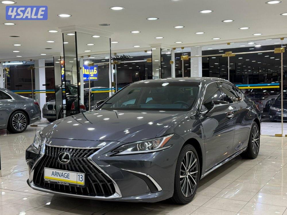 لكزس ES250 وكالة تحت الكفالة موديل ٢٠٢٣ عداد ١٦ الف كيلو1