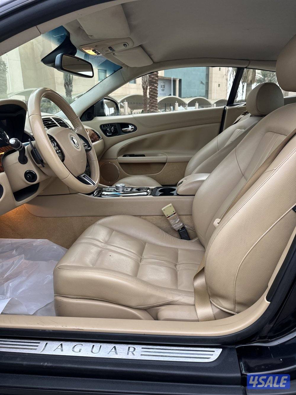 للبيع JAGUAR XK موديل 2012 وارد الزياني كامل المواصفات6