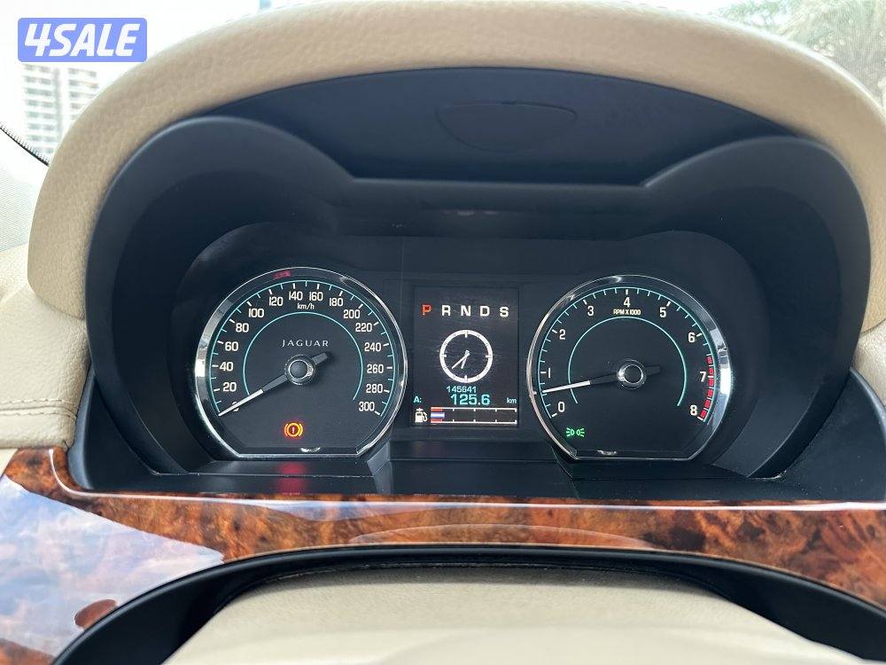 للبيع JAGUAR XK موديل 2012 وارد الزياني كامل المواصفات8